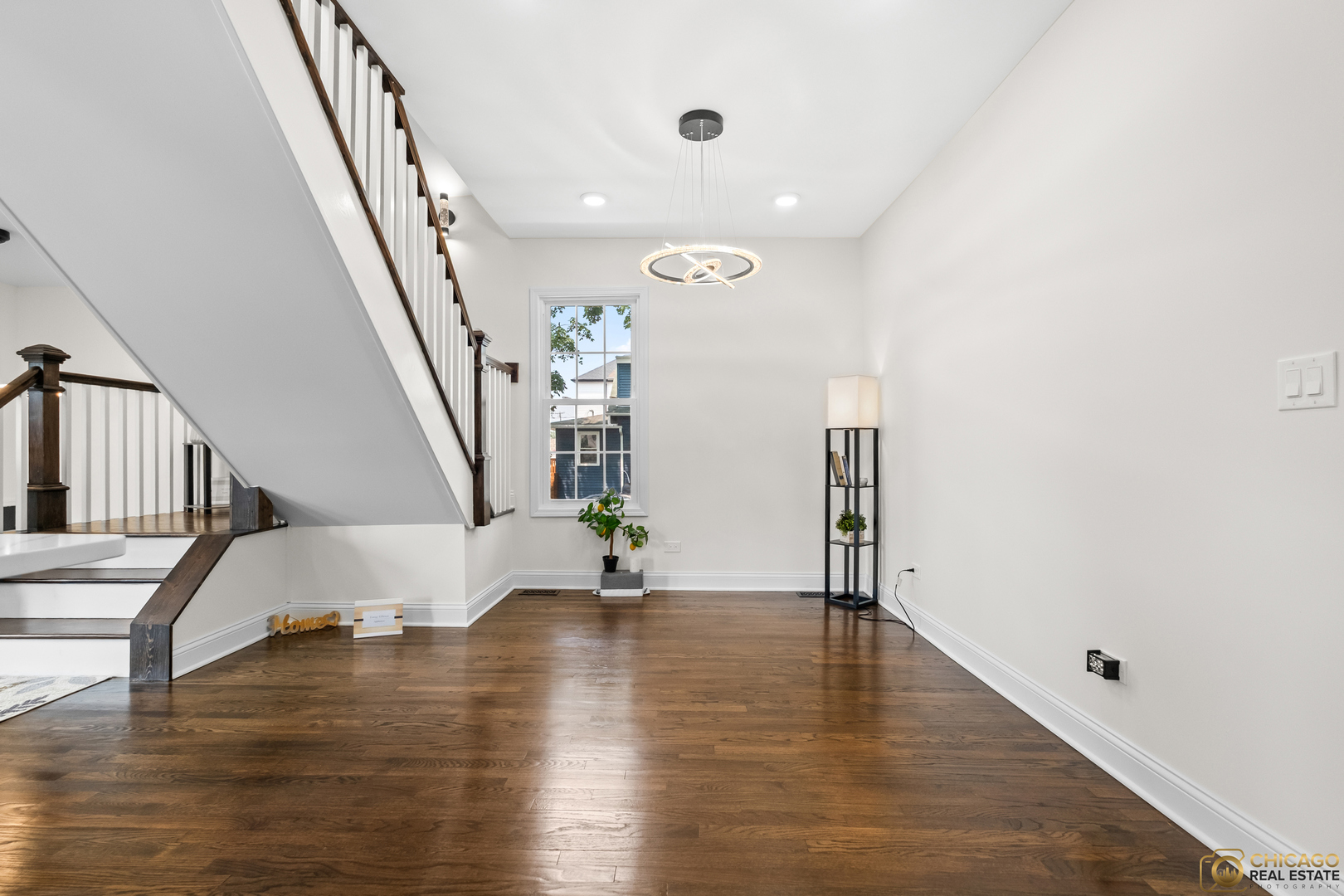 4656 N Leamington Avenue Property Photo 9