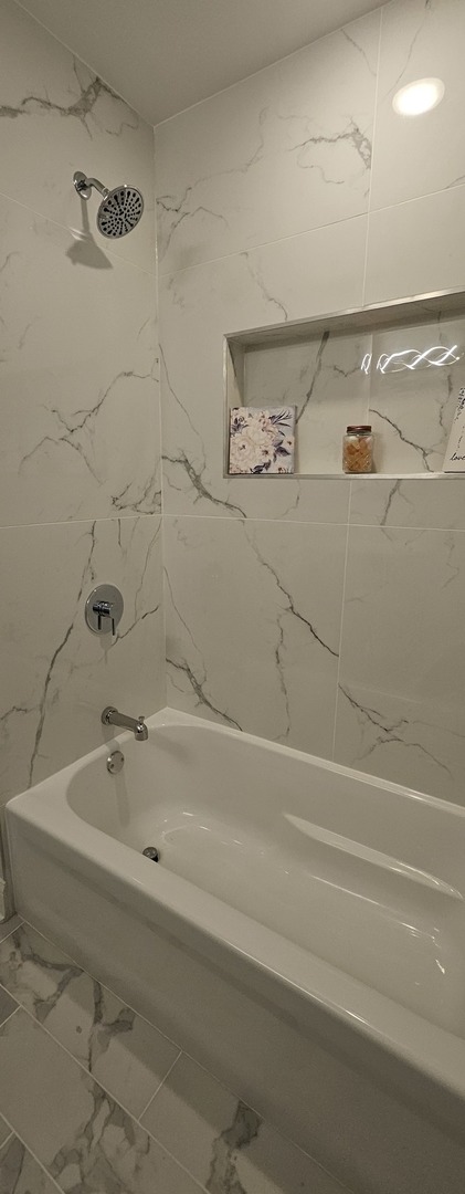 4656 N Leamington Avenue Property Photo 17