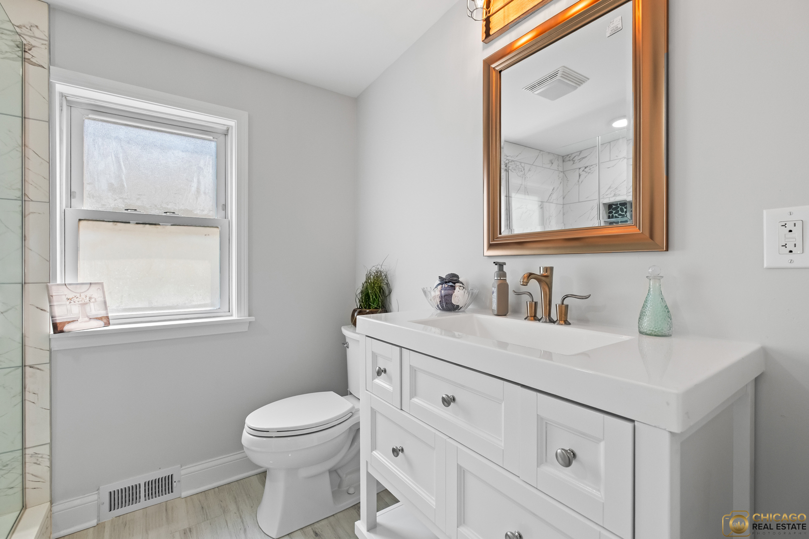 4656 N Leamington Avenue Property Photo 21
