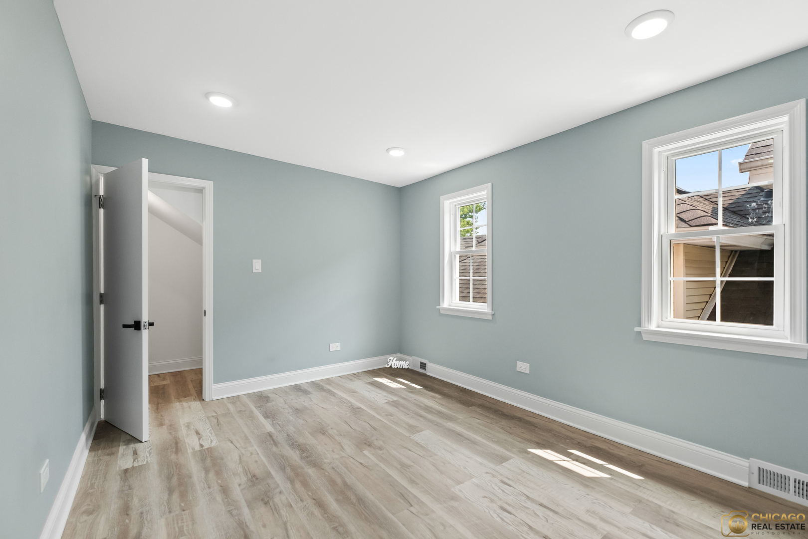 4656 N Leamington Avenue Property Photo 27
