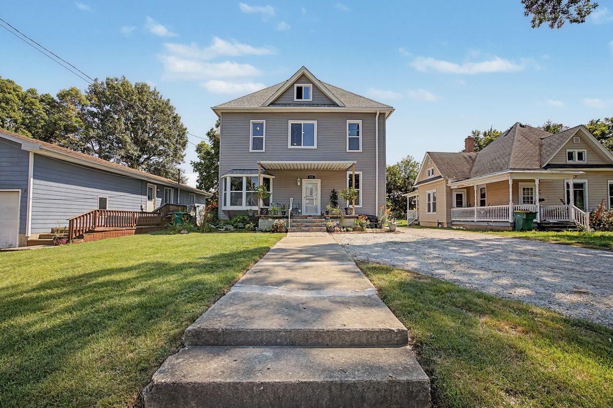 111 7th Street Property Photo 3