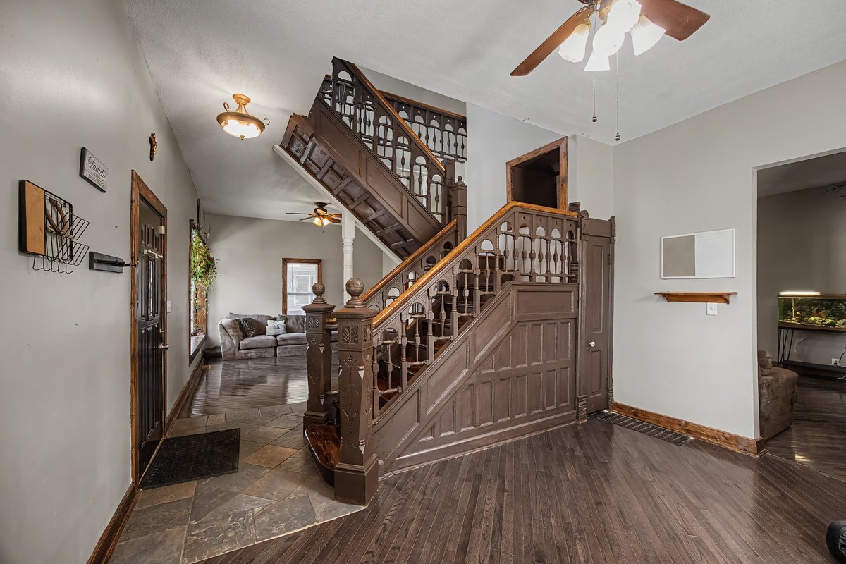 111 7th Street Property Photo 5