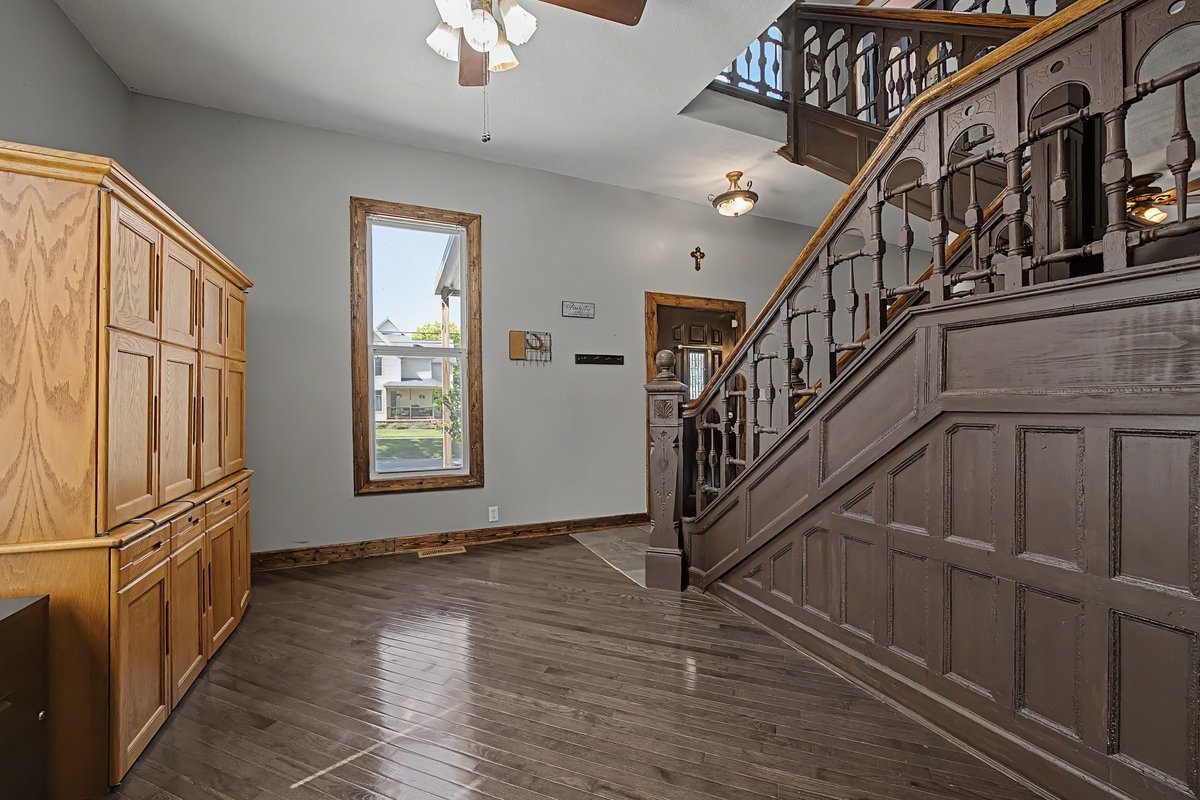 111 7th Street Property Photo 6