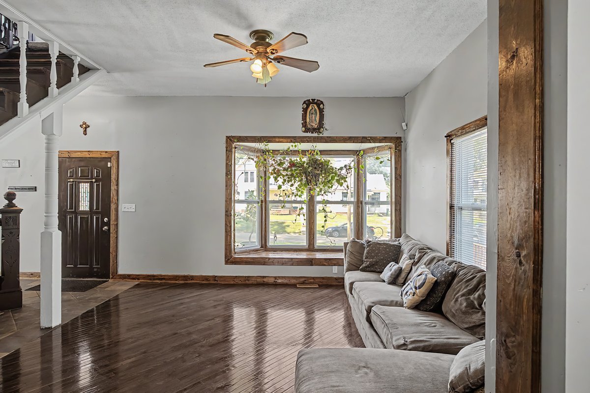111 7th Street Property Photo 11
