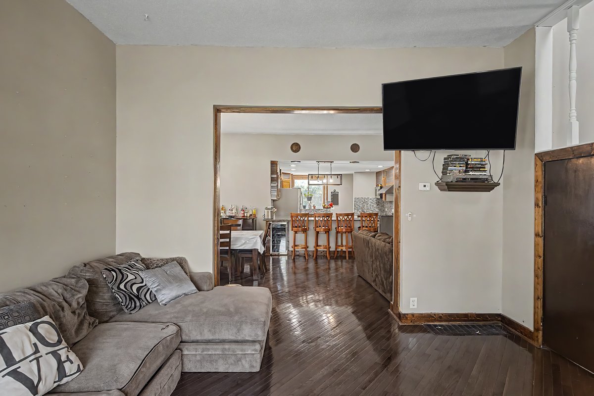 111 7th Street Property Photo 13