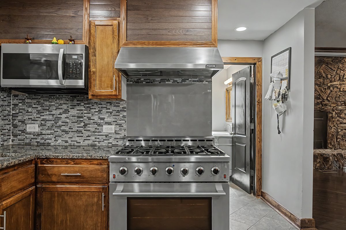 111 7th Street Property Photo 23
