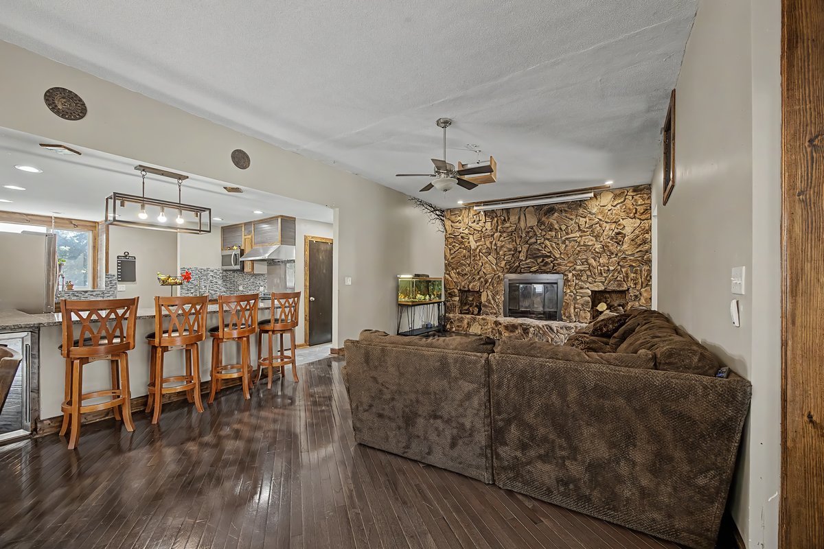111 7th Street Property Photo 25