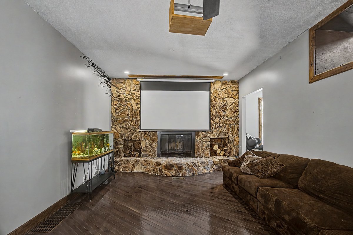 111 7th Street Property Photo 27