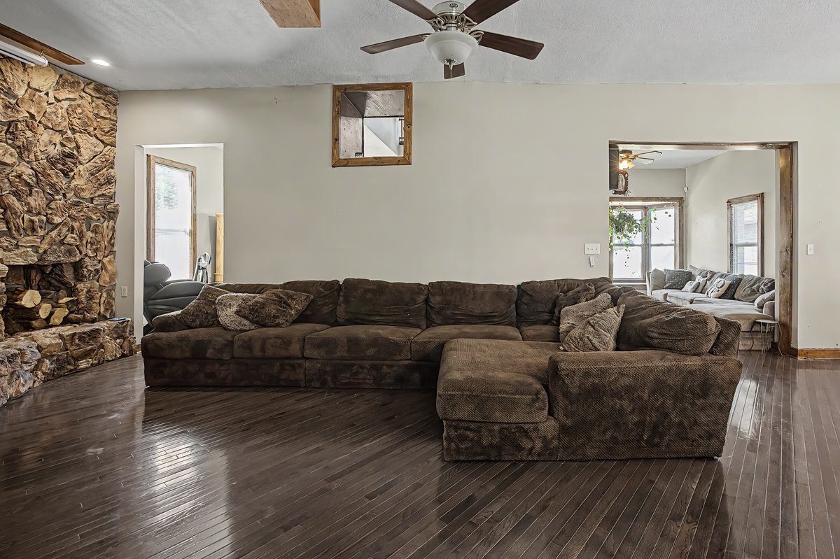 111 7th Street Property Photo 28