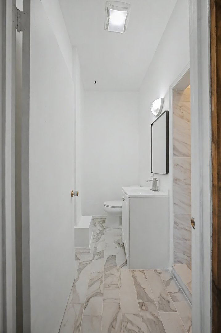 111 7th Street Property Photo 44