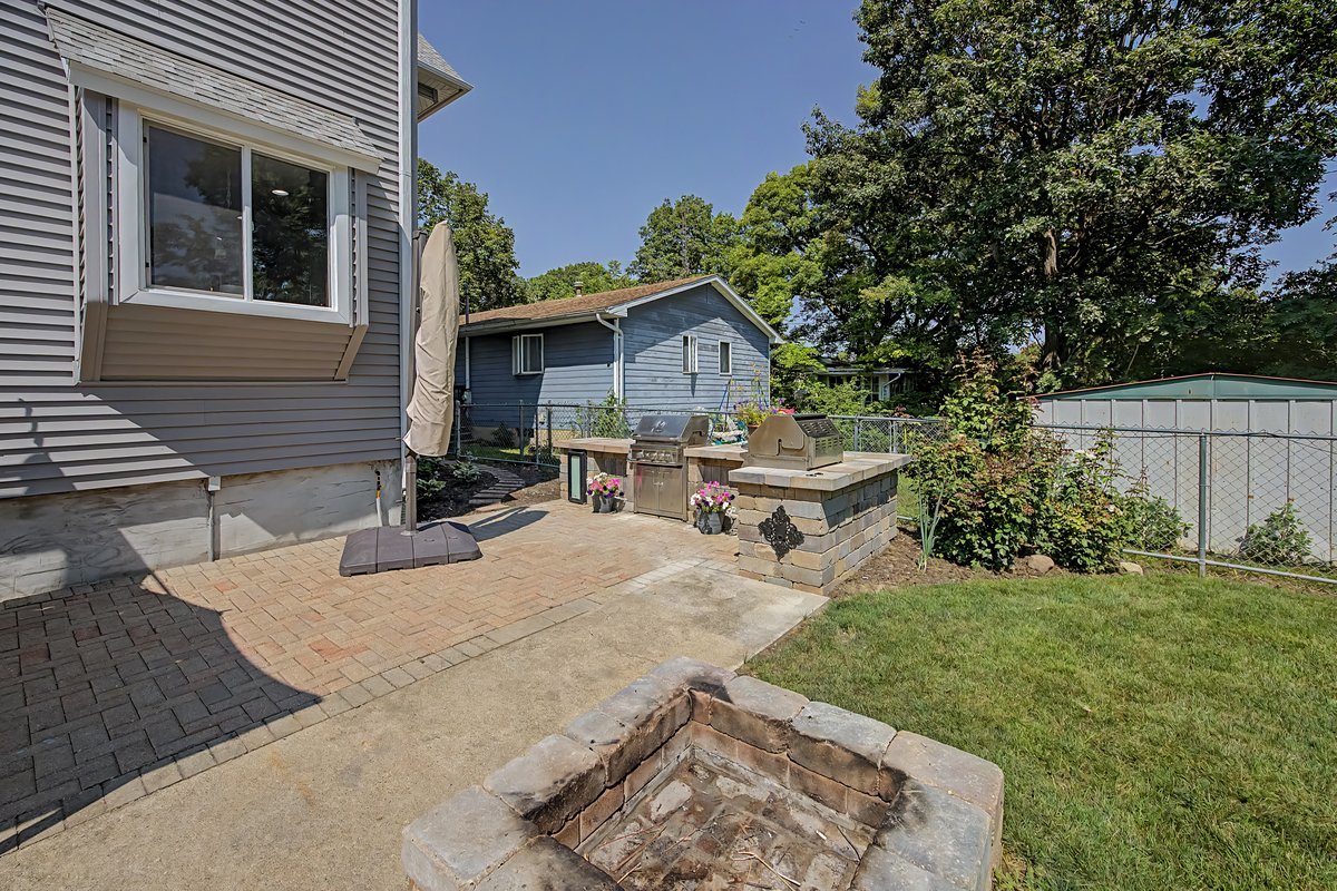 111 7th Street Property Photo 65