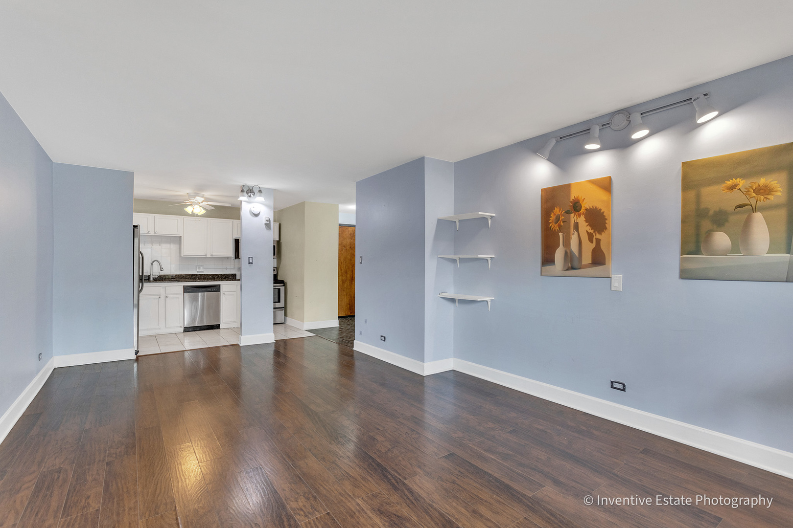 5406 S Harper Avenue 303 Property Photo 5
