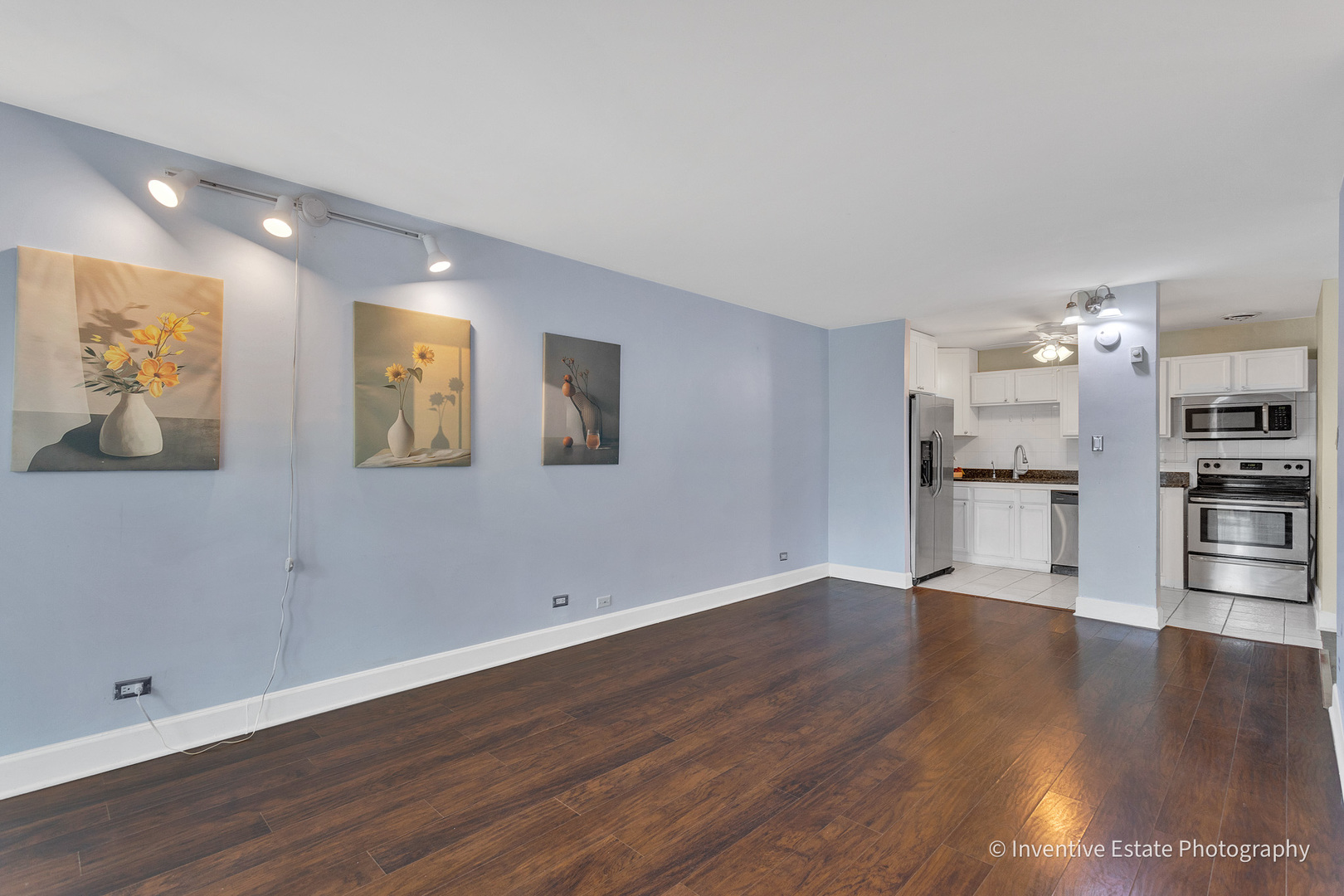 5406 S Harper Avenue 303 Property Photo 6