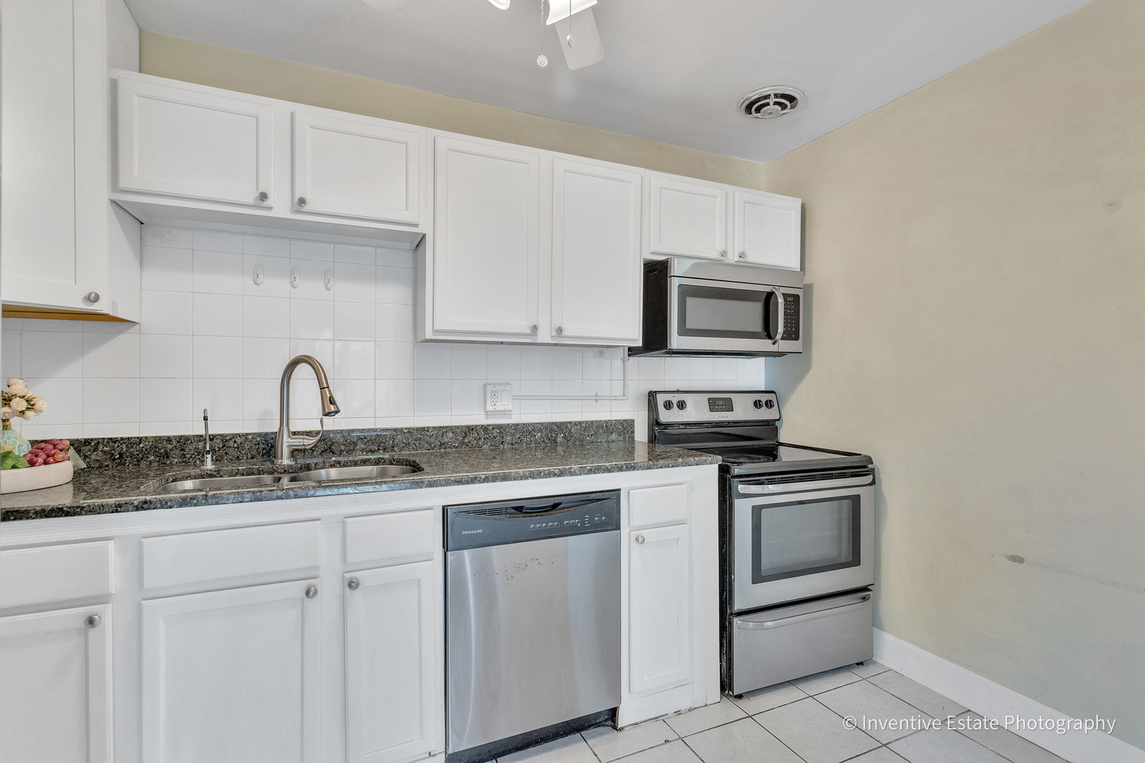 5406 S Harper Avenue 303 Property Photo 13