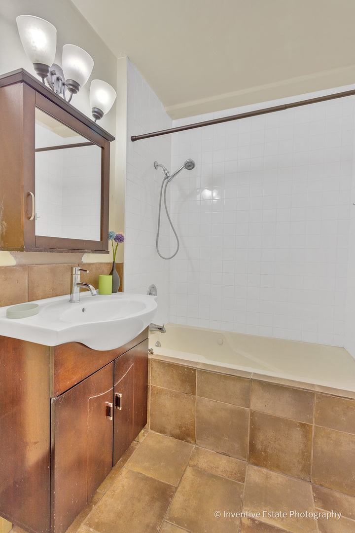 5406 S Harper Avenue 303 Property Photo 20