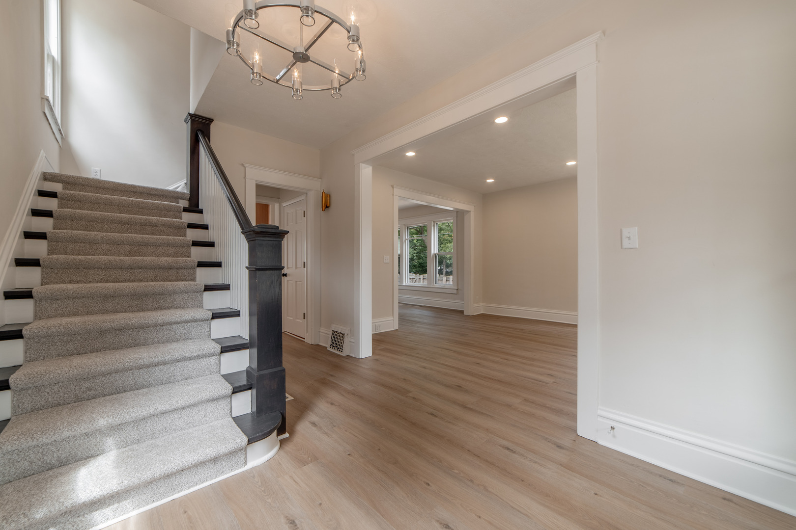 719 5th Street Property Photo 4