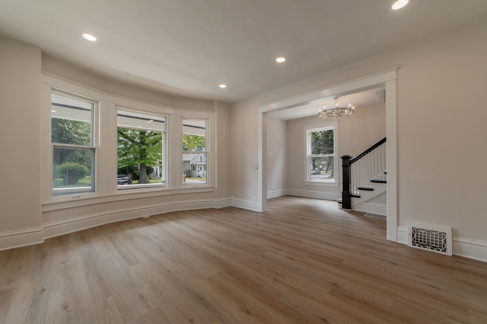719 5th Street Property Photo 6