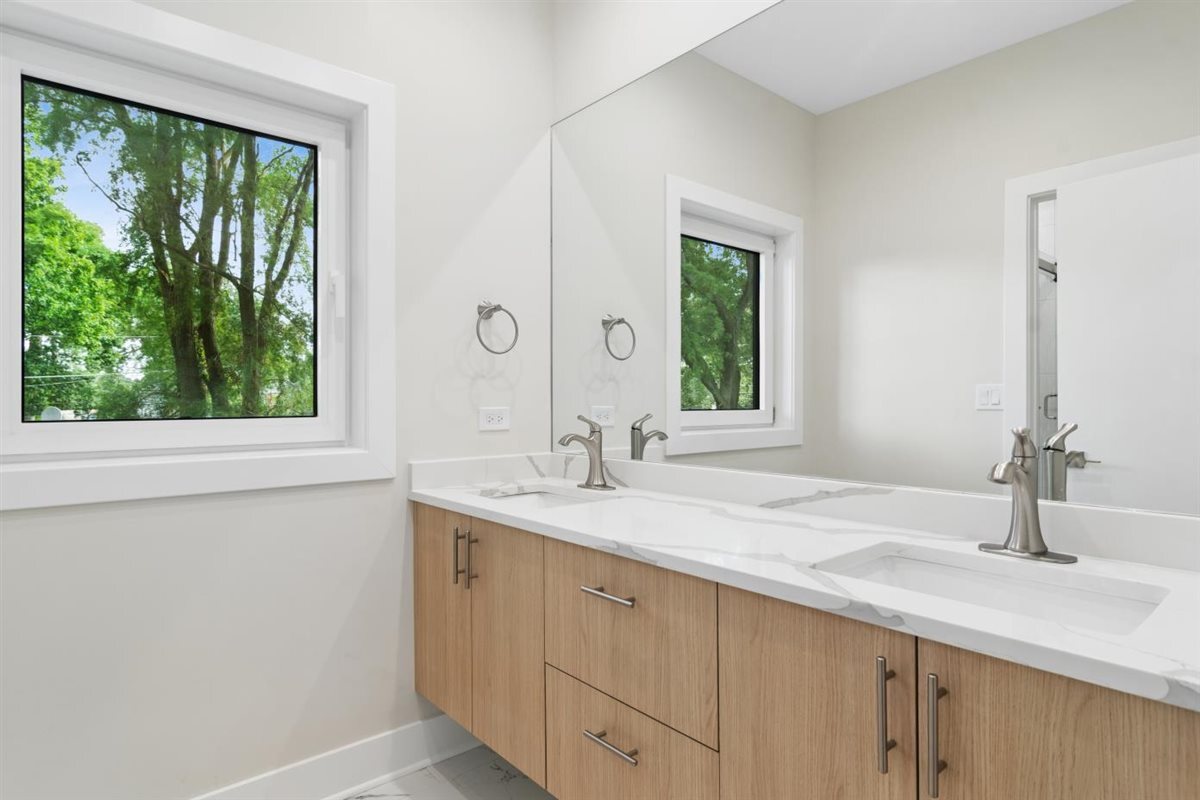 251 High Street Property Photo 14