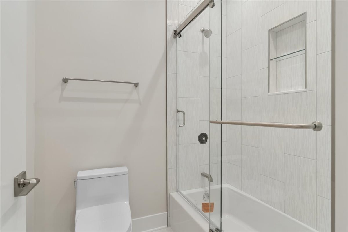 251 High Street Property Photo 23