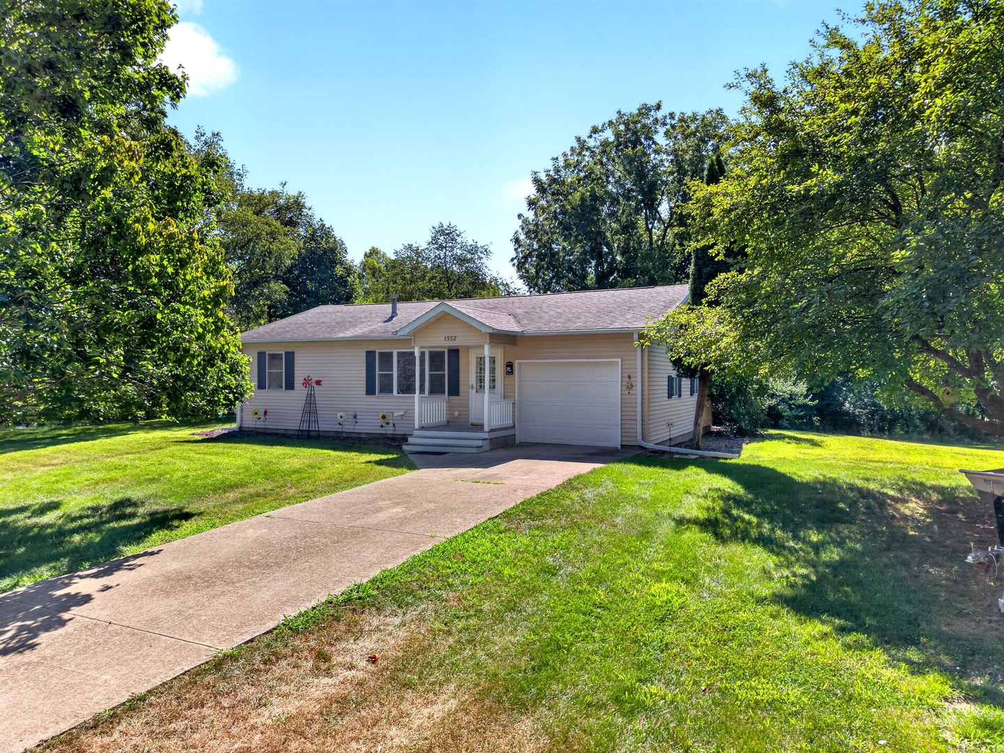 1552 Key Court Property Photo 2