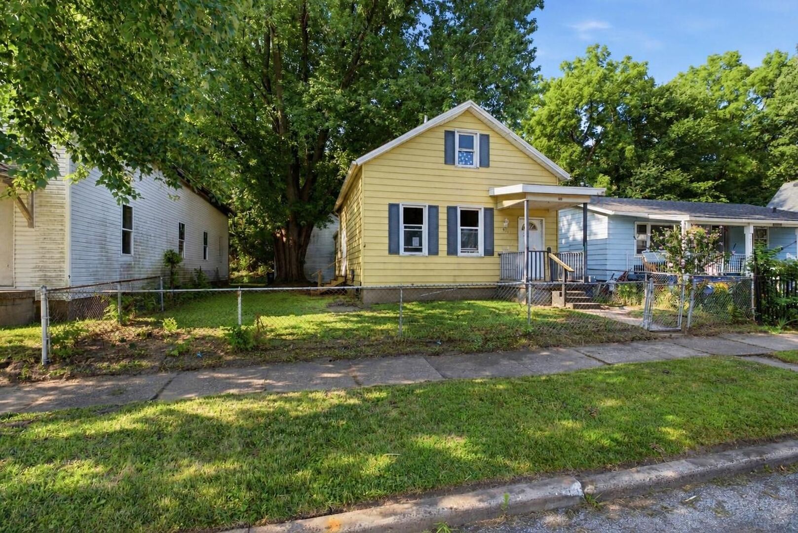 1851 W 6th Street Property Photo 1