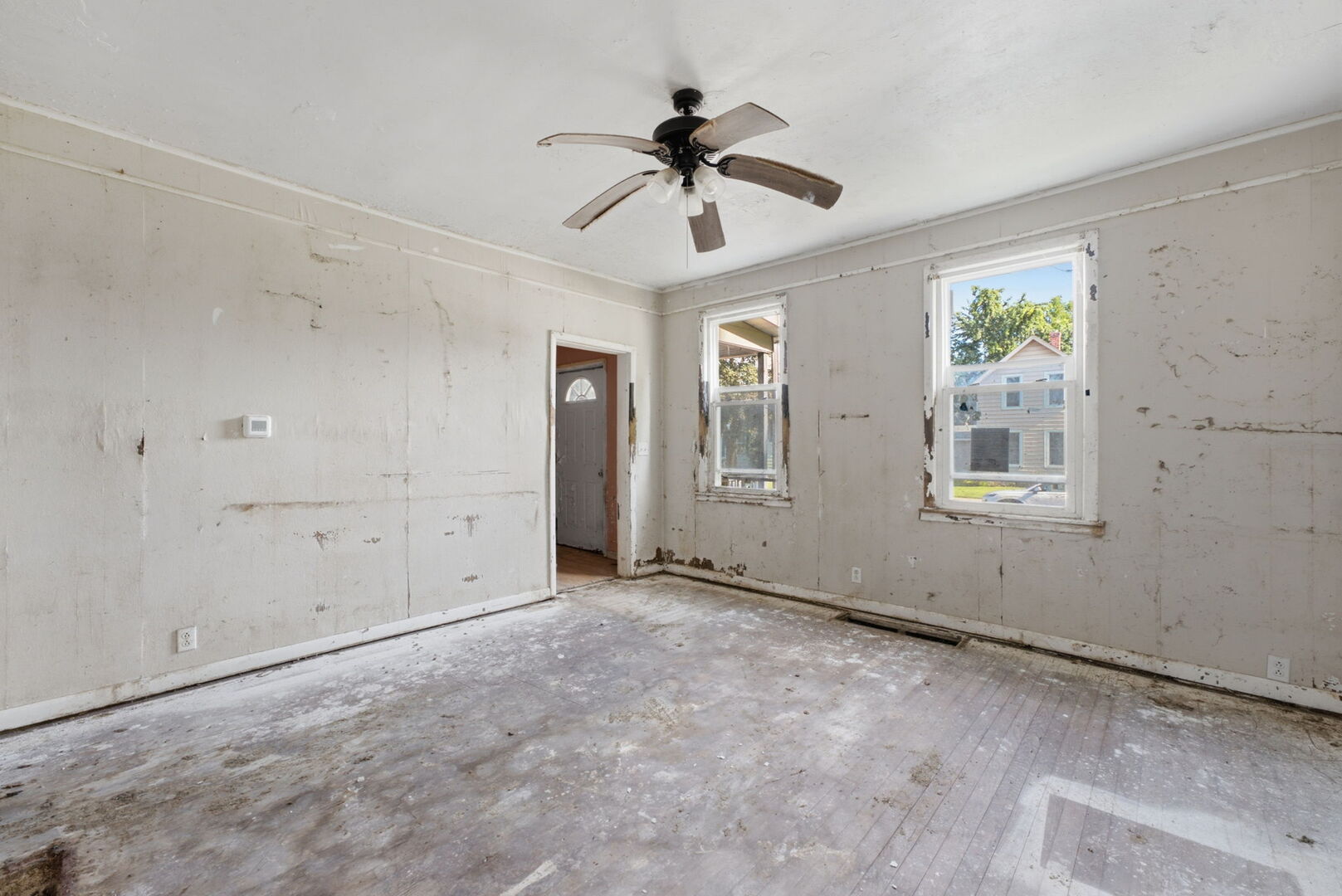 1851 W 6th Street Property Photo 6