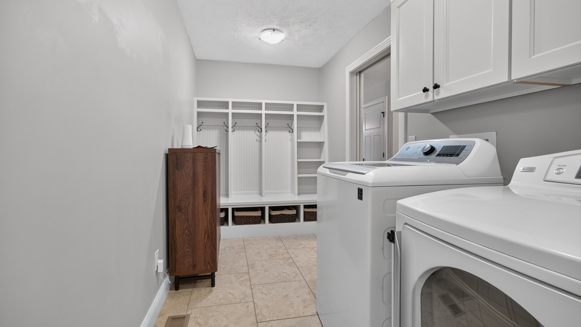 2416 Shepard Road Property Photo 18