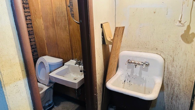 9311 S Kedzie Avenue Property Photo 13