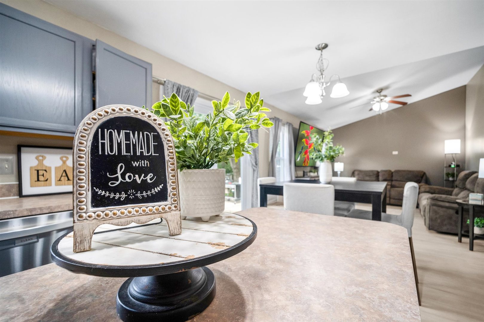 801 Martin Court Property Photo 11