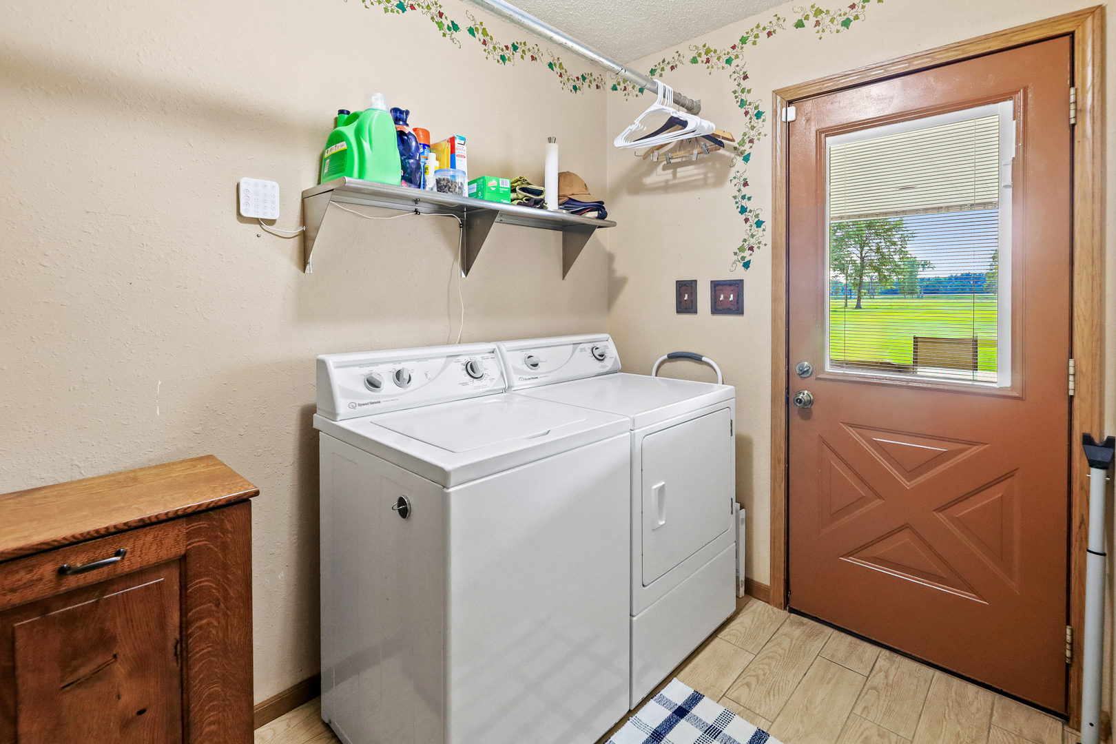 2081 N Broadway Avenue Property Photo 17