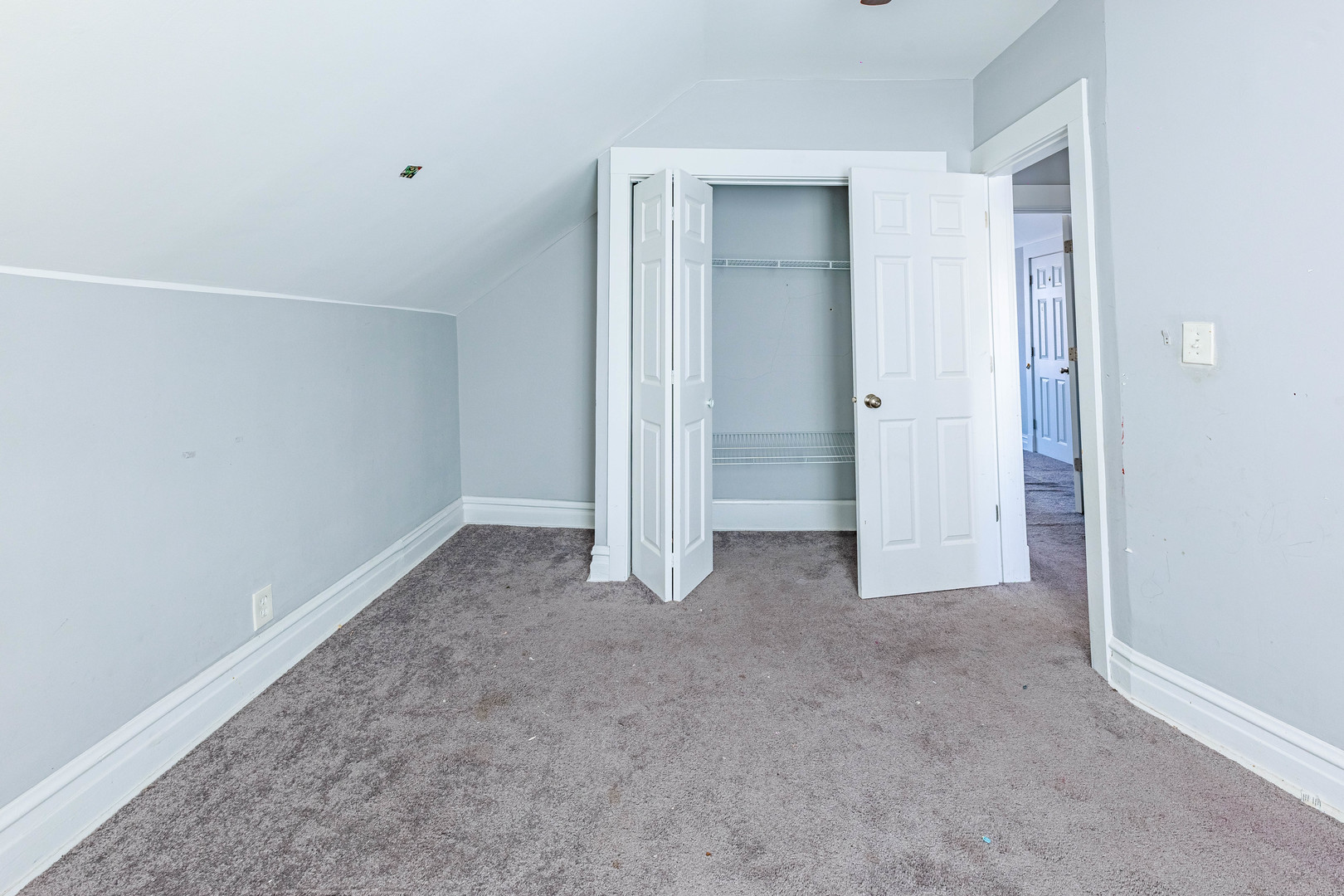 2628 S 58th Court Property Photo 11