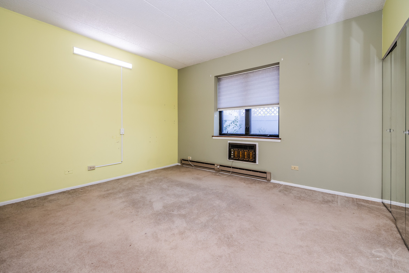 9737 N Fox Glen Drive 1n Property Photo 6