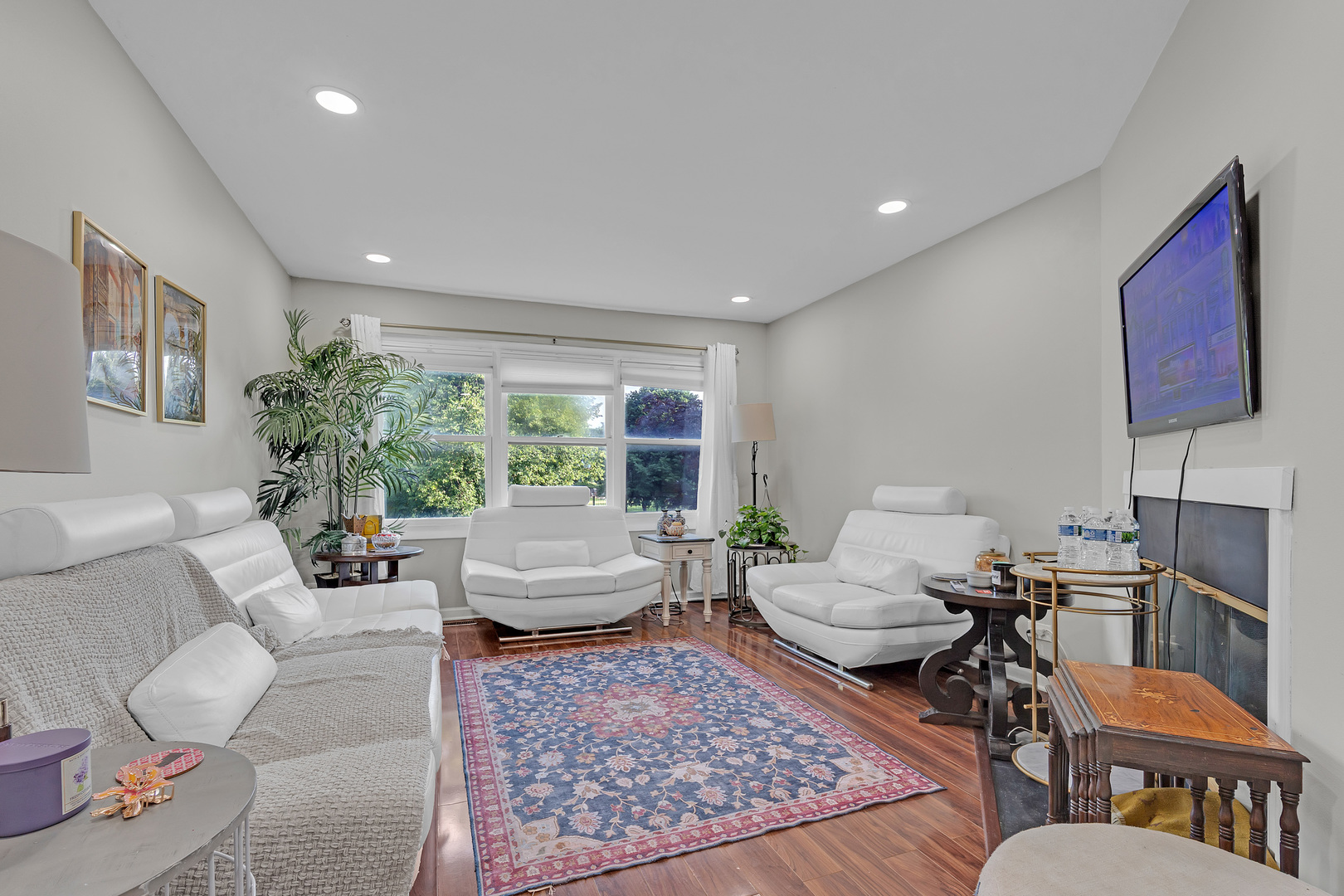 1916 Cheltenham Place Property Photo 4