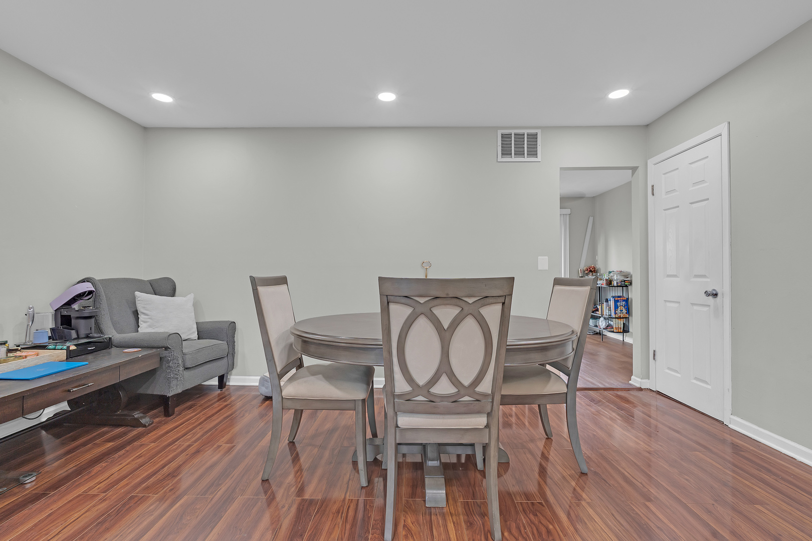 1916 Cheltenham Place Property Photo 5