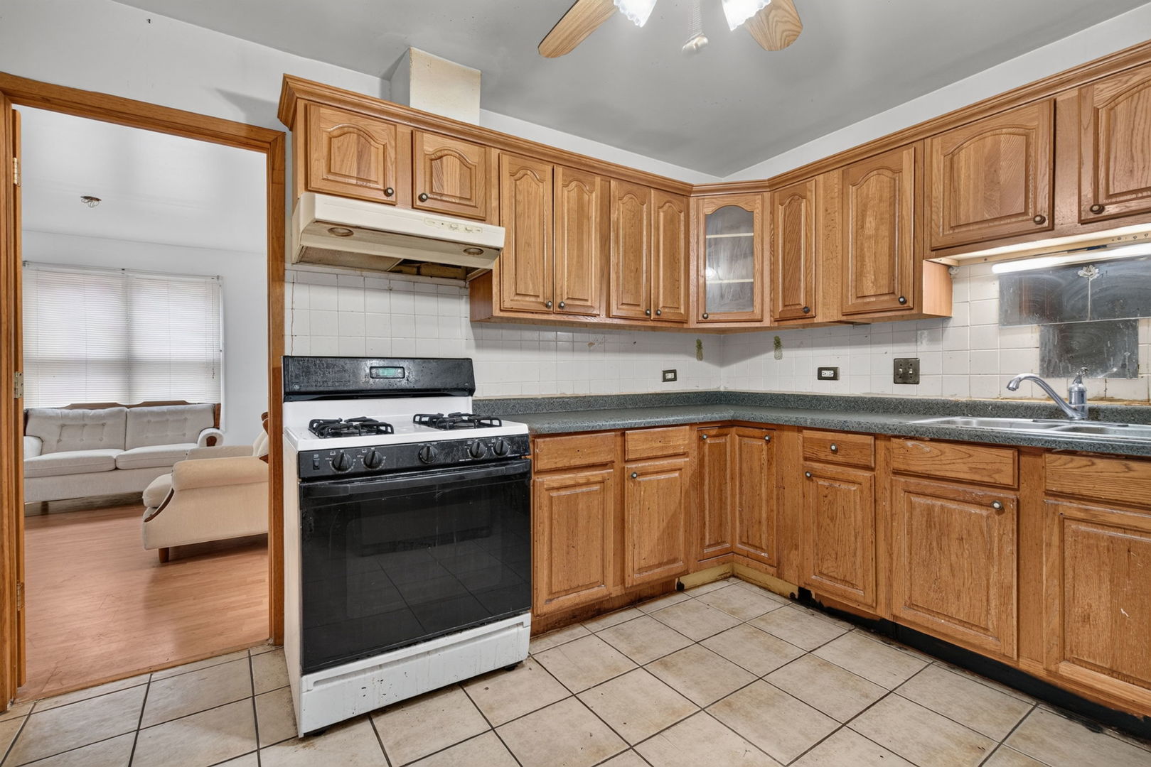 7768 S Luella Avenue Property Photo 15