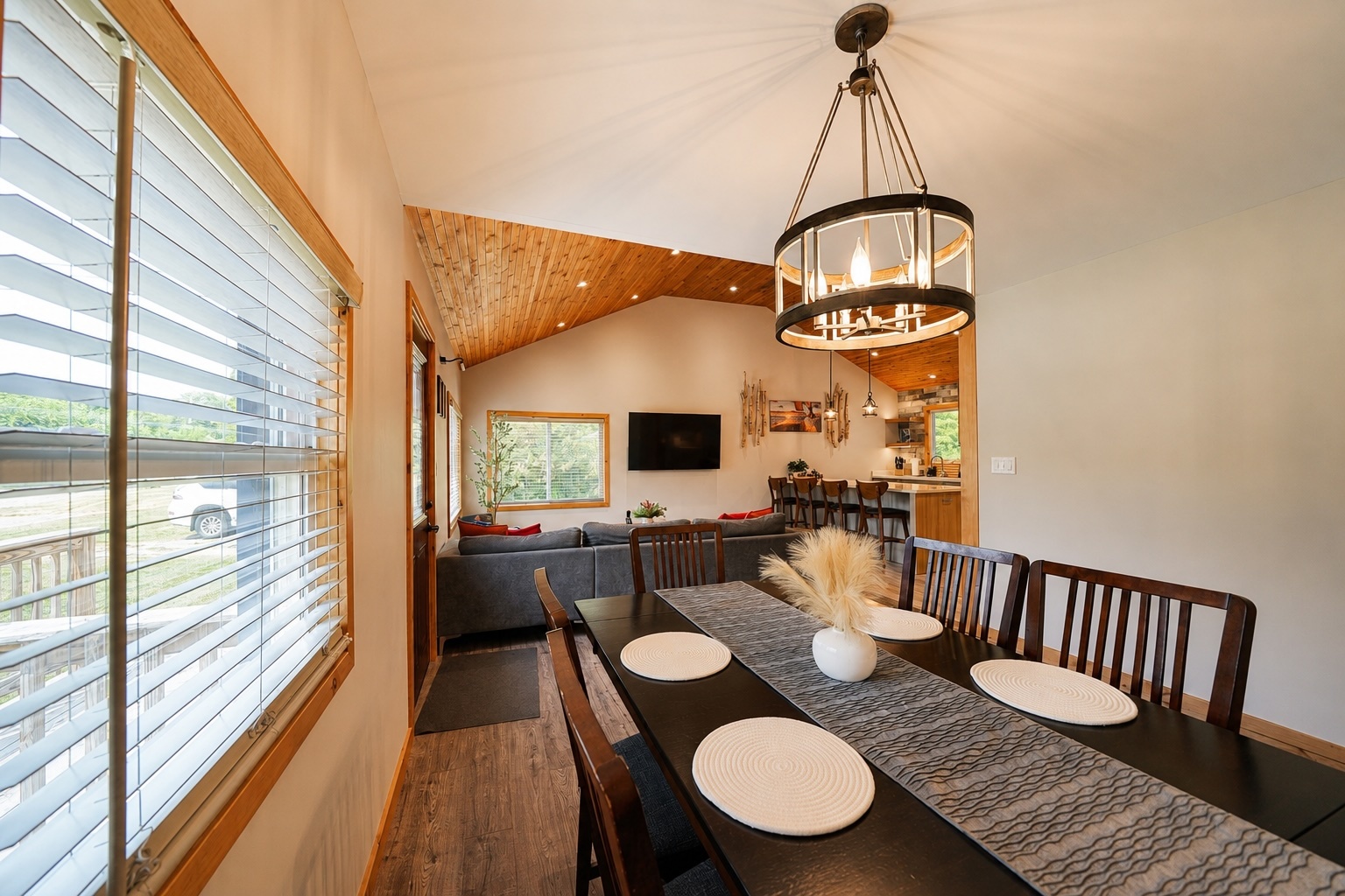 42981 N Lake Avenue Property Photo 10