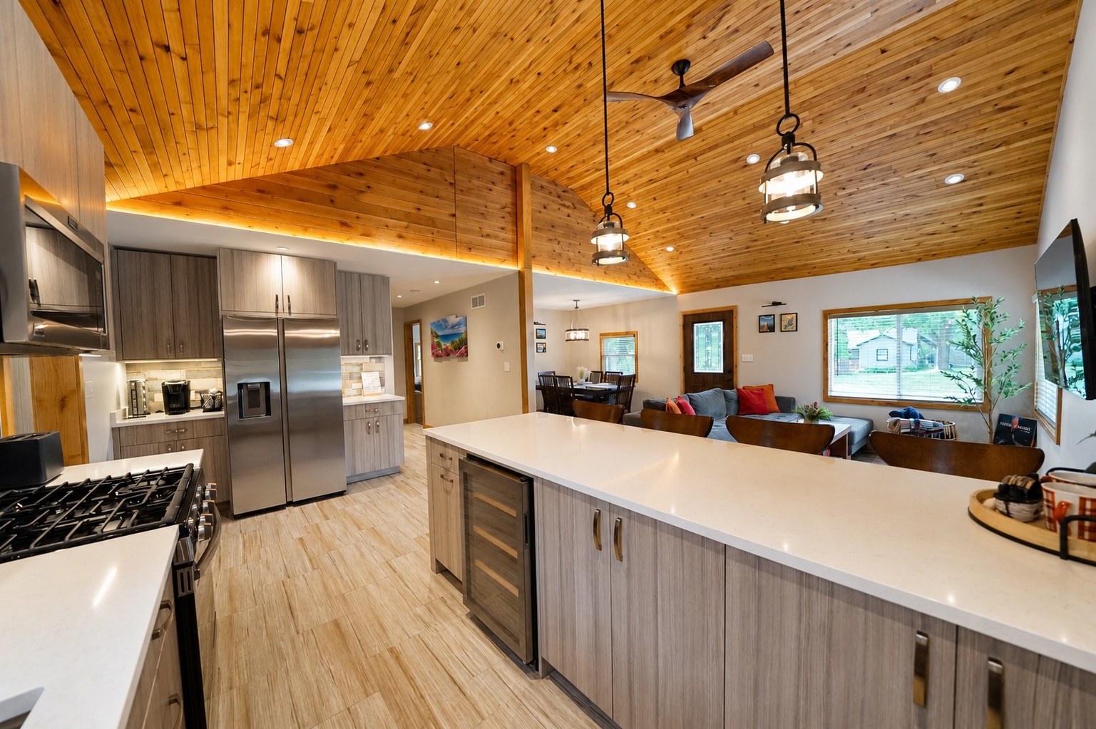 42981 N Lake Avenue Property Photo 15
