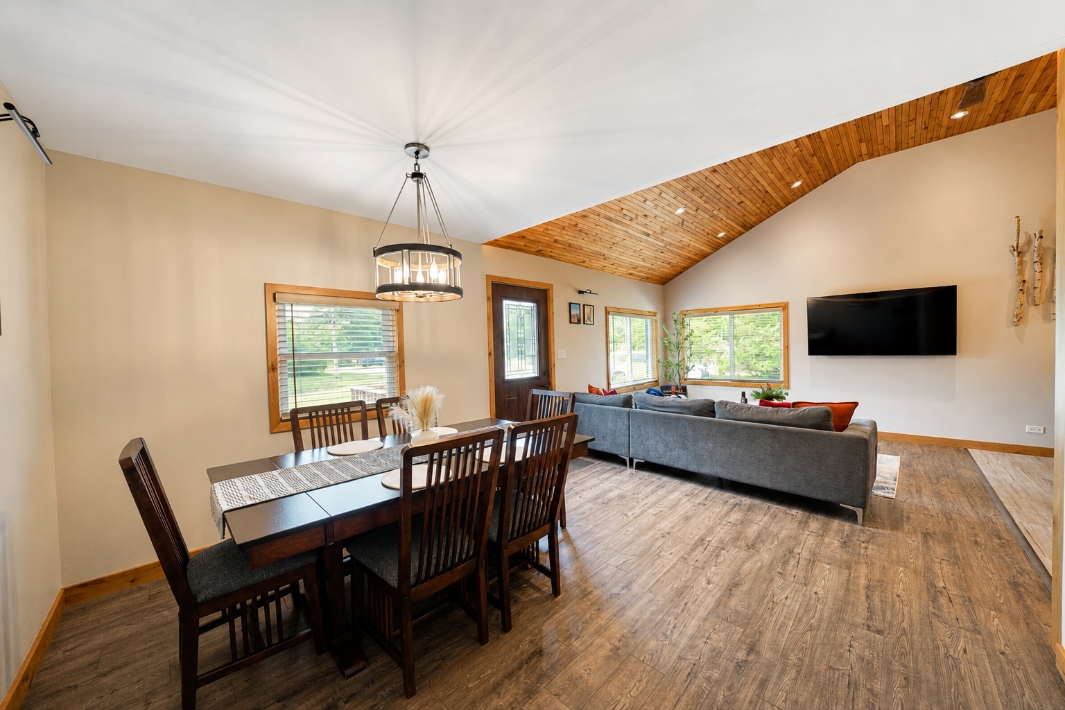 42981 N Lake Avenue Property Photo 21