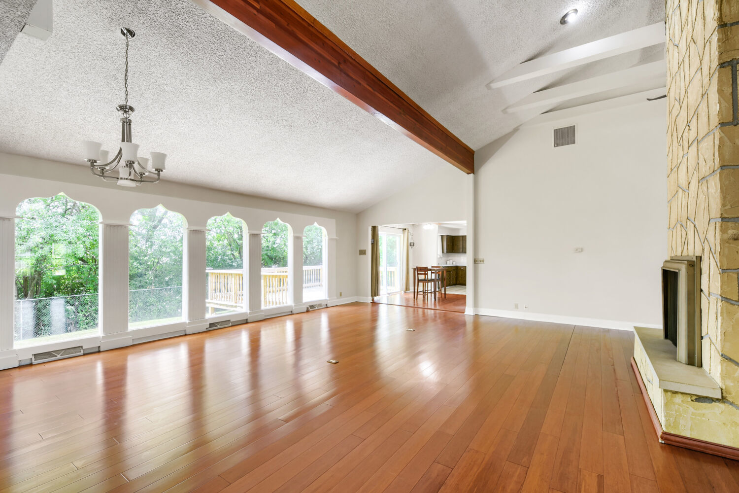 1701 Lynwood Lane Property Photo 12