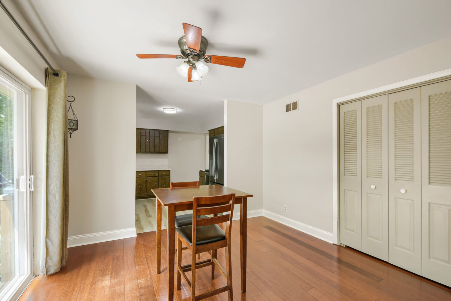 1701 Lynwood Lane Property Photo 14