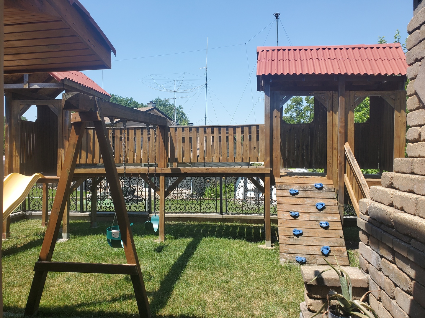 427 Justine Avenue Property Photo 38