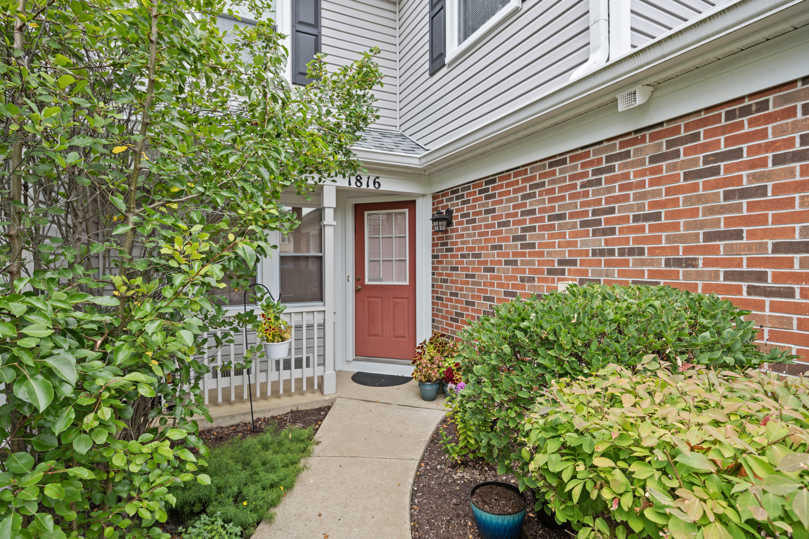 1816 Vermont Drive Property Photo 2