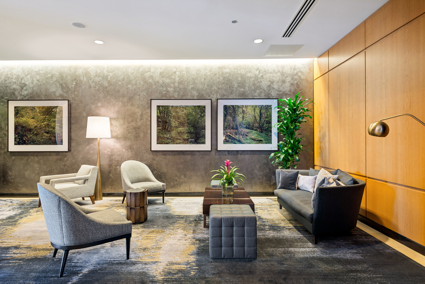 600 N Lake Shore Drive 807 Property Photo 4