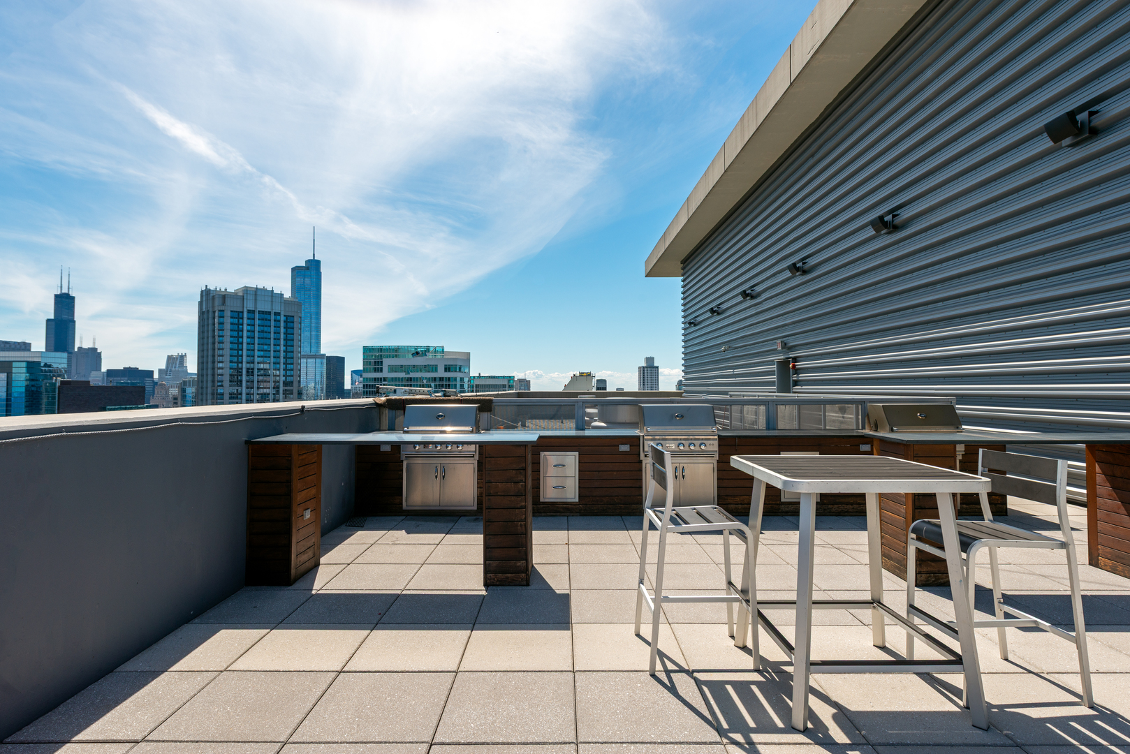 600 N Lake Shore Drive 807 Property Photo 27