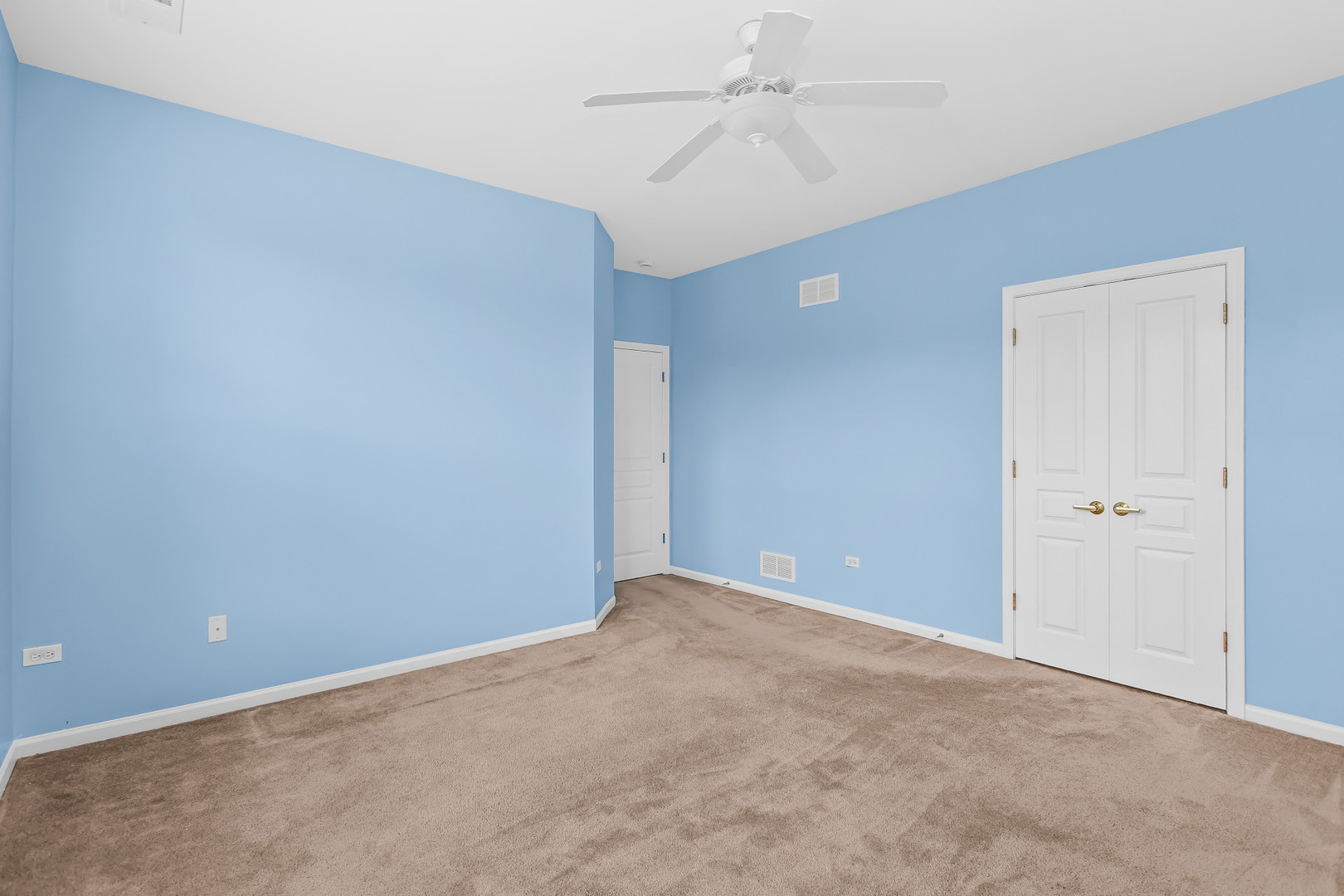 13569 Winterberry Lane Property Photo 9