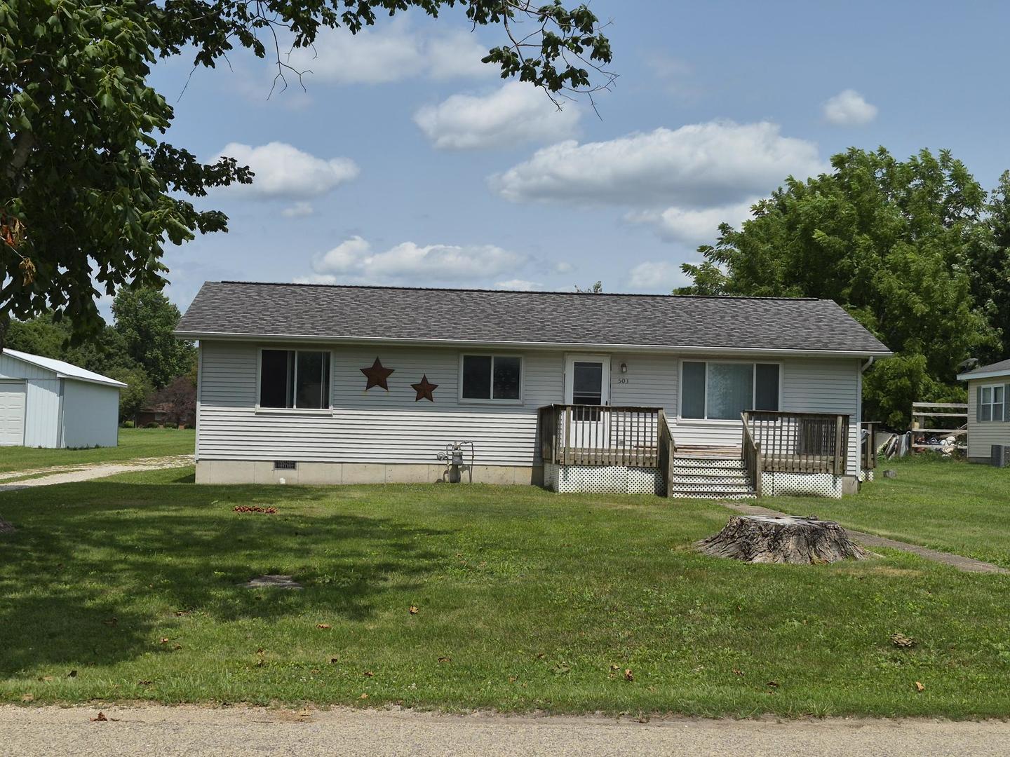 503 E Hunt Avenue Property Photo 2