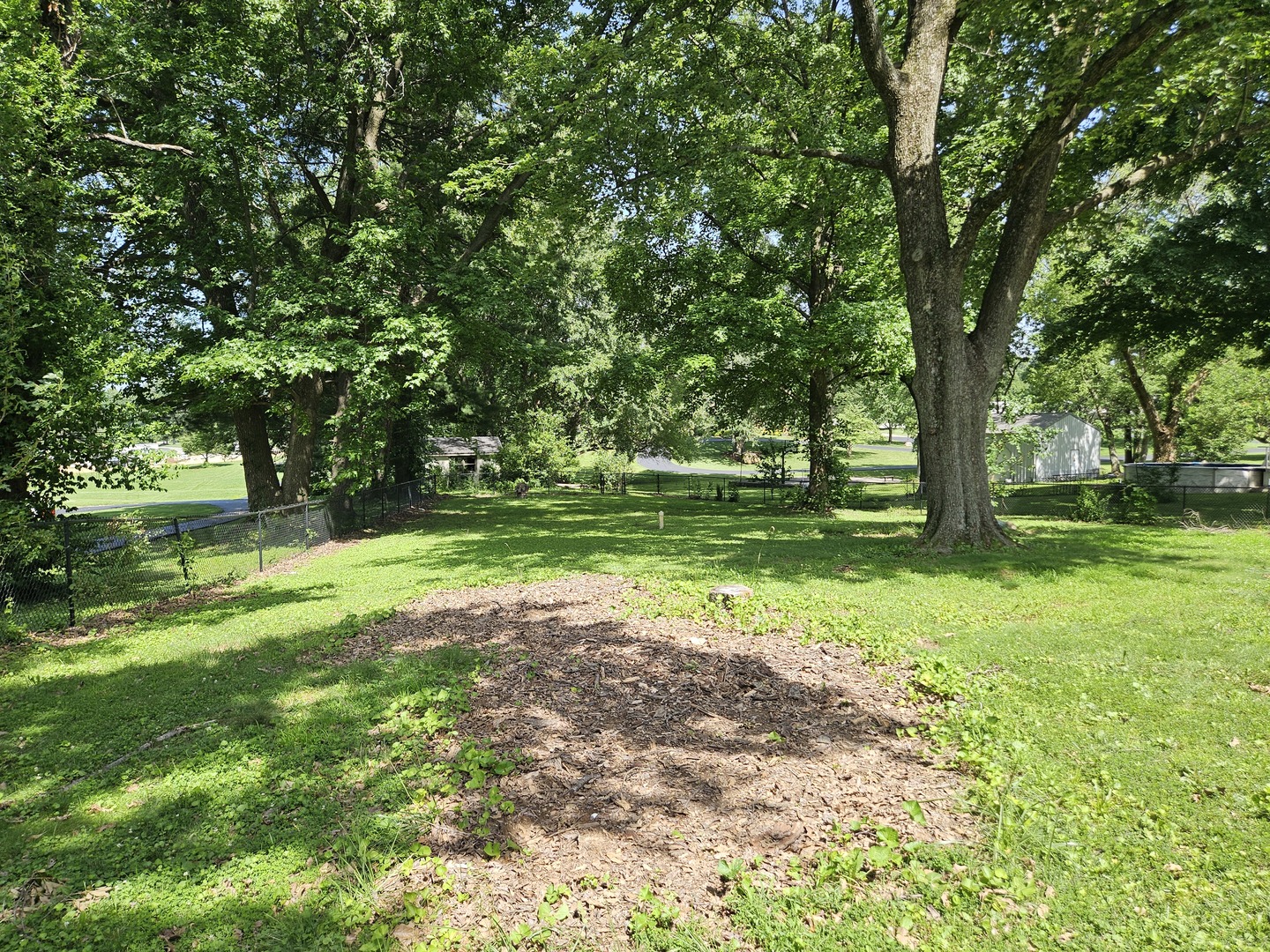 2415 College Drive Property Photo 3