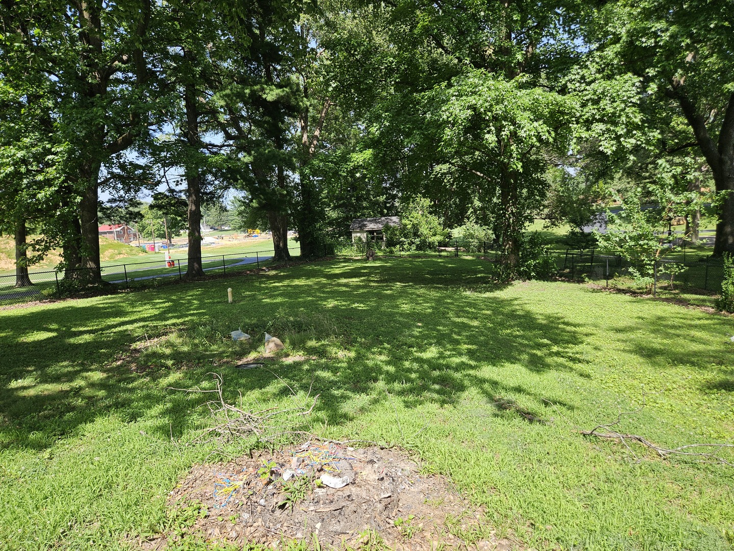2415 College Drive Property Photo 4