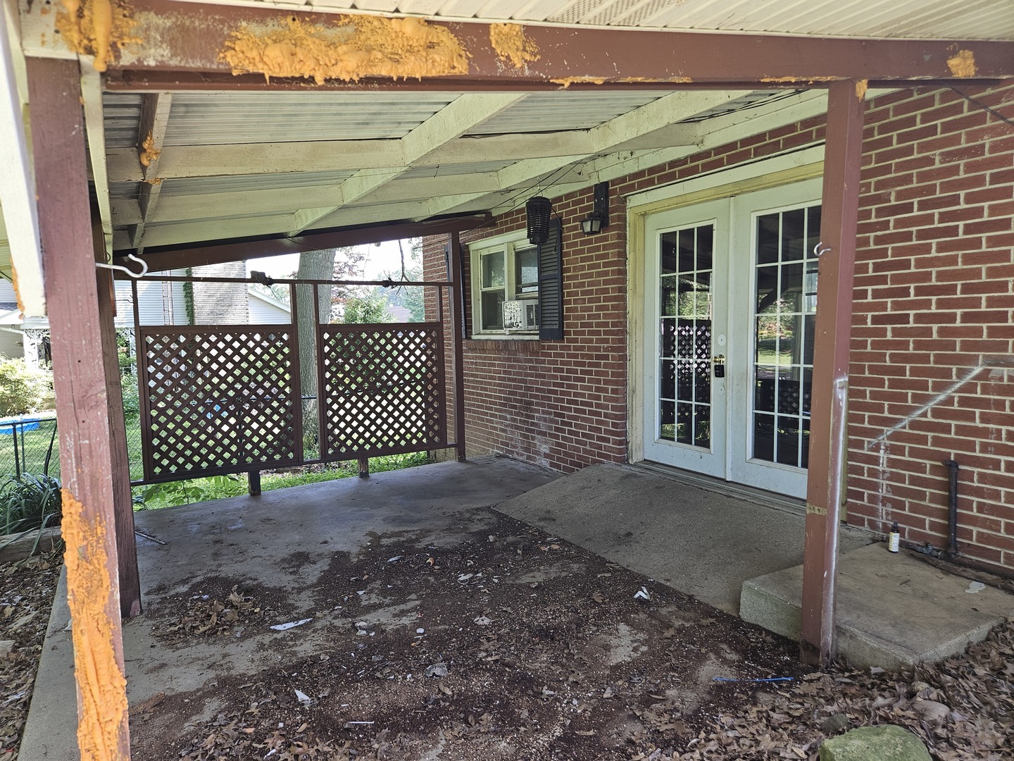 2415 College Drive Property Photo 6