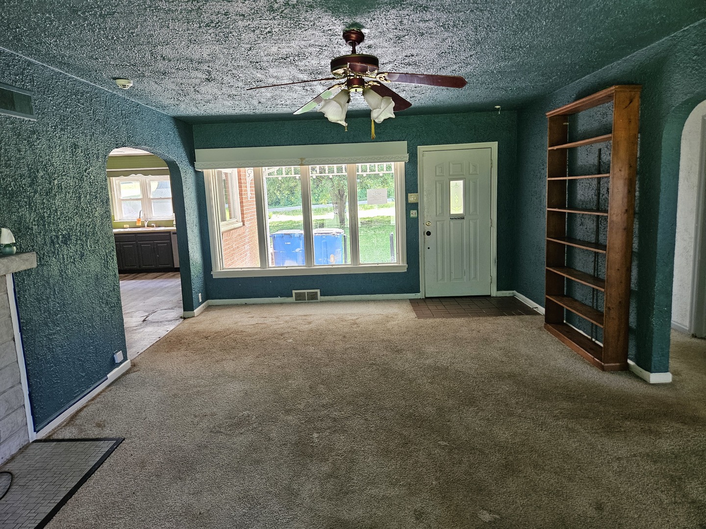 2415 College Drive Property Photo 11